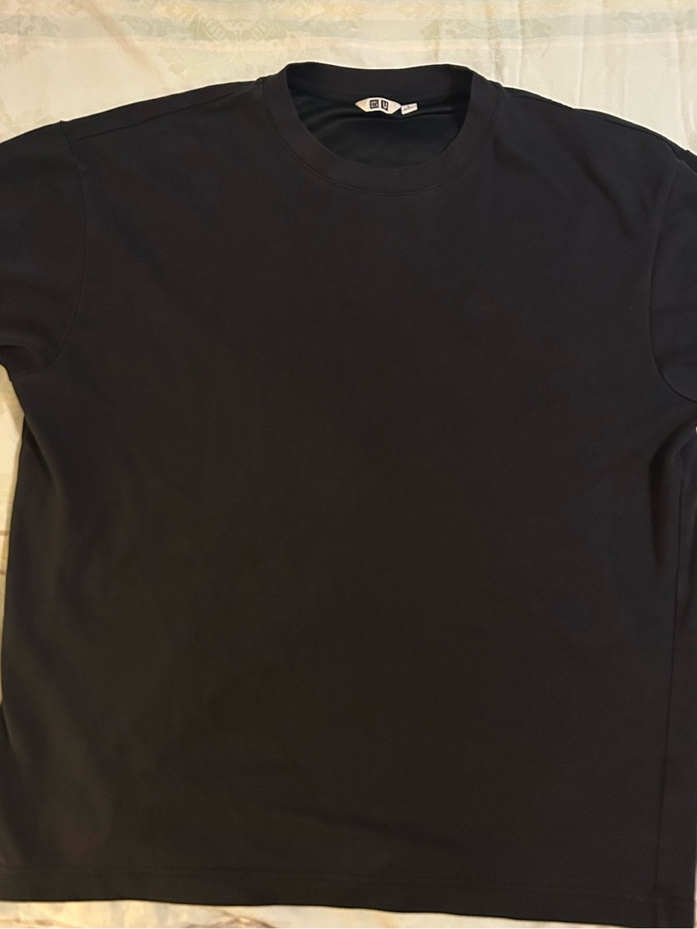 Uniqlo Men's Black Short-Sleeve Crewneck Tee